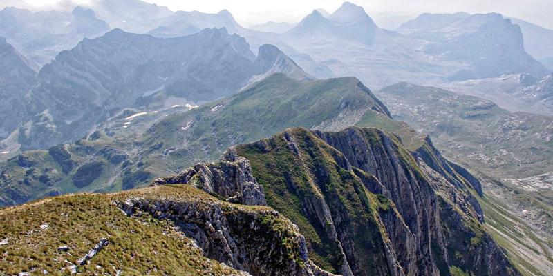 97COS7：解码二次元文化浪潮中的动漫符号与ACG精神内核