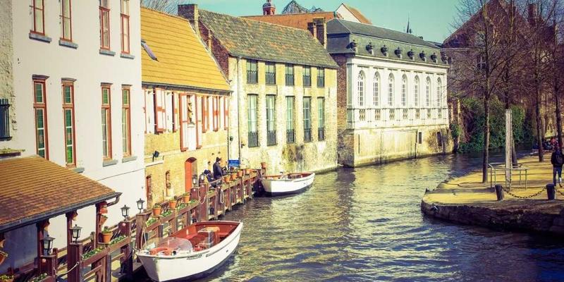 97COS道具制作全攻略：从零开始打造你的专属动漫角色装备